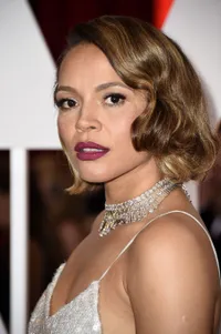 Foto Carmen Ejogo