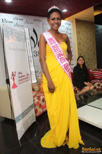 Foto Christy Anggeline