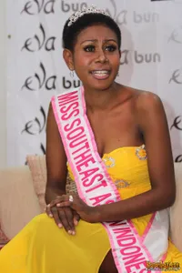 Foto Christy Anggeline