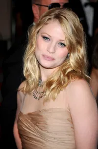 Foto Emilie de Ravin