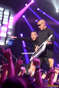 Foto Far East Movement