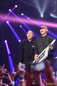 Foto Far East Movement