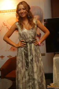 Foto Hadise