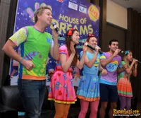 Foto Hi 5 House Of Dreams