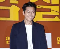 Foto Jung Woo Sung