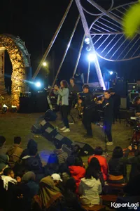 Foto Jungle By The Night