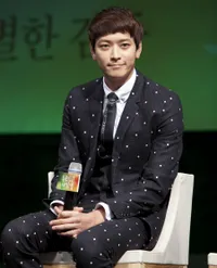 Foto Kang Dong Won