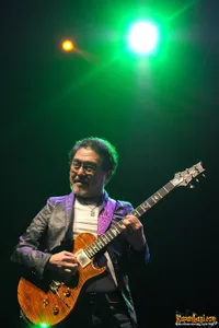 Foto Kazumi Watanabe