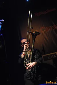 Foto La Caravane Passe