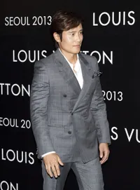Foto Lee Byung Hun