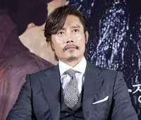 Foto Lee Byung Hun