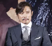 Foto Lee Byung Hun
