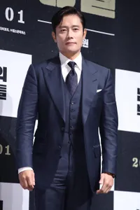 Foto Lee Byung Hun