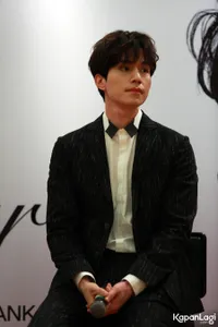 Foto Lee Dong Wook