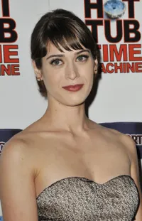Foto Lizzy Caplan