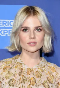 Foto Lucy Boynton