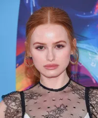 Foto Madelaine Petsch