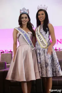 Foto Manushi Chhillar