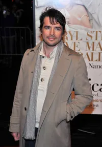 Foto Matthew Settle