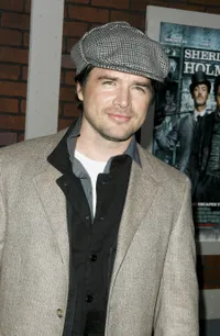 Foto Matthew Settle