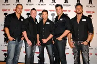 Foto Men Of Thunder From Down Under