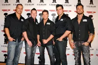 Foto Men Of Thunder From Down Under