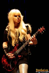 Foto Orianthi