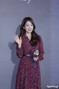 Foto Park Shin Hye