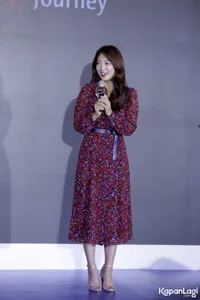 Foto Park Shin Hye