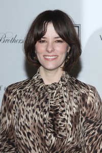 Foto Parker Posey - KapanLagi.com.