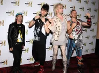 Foto Semi Precious Weapons