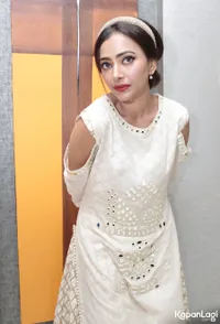 Foto Shweta Basu Prasad