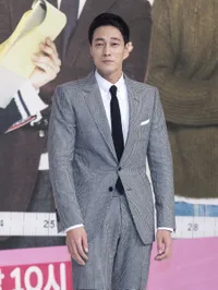 Foto So Ji Sub