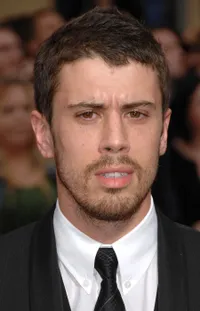 Foto Toby Kebbell