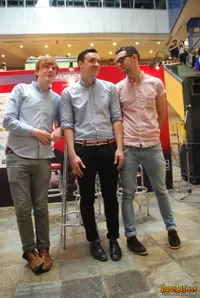 Foto Two Door Cinema Club