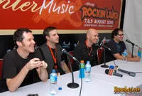 Foto Vertical Horizon