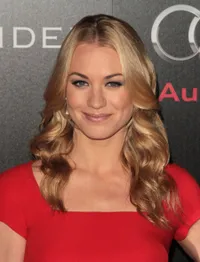 Foto Yvonne Strahovski