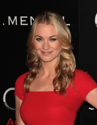 Foto Yvonne Strahovski