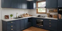11 Inspirasi Warna Kitchen Set, Modern dari Putih sampai Navy