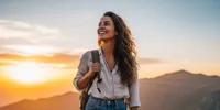12 Cara Menghindari Rasa Kesepian saat Solo Travelling, Bikin Liburan Tetap Seru
