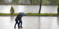 6 Arti Mimpi Hujan Deras Menurut Primbon Jawa, Bawa Banyak Pertanda Baik
