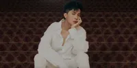 6 Potret Airport Fashion Nyentrik Ala Song Mino