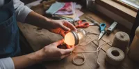 7 Langkah Bikin Lampu Tidur DIY dari Barang Bekas, Modal Rp 50 Ribu Bisa Dijual Rp 150 Ribu