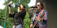 ​Rayakan 17 Tahun Bertahan dengan Formasi Utuh, The Virgin Tampil Enerjik di Lokarya Fest 2026