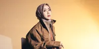 Agna Rilis Single Menyentuh 'Diluar Hal Biasa', Saat Cinta Patah & Pergi Tanpa Amarah