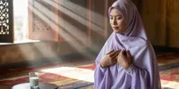Arti Mimpi Keluar Air Susu Menurut Islam, Tafsir Ulama dan Makna Spiritualnya