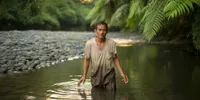 Arti Mimpi Main Air di Sungai Menurut Psikologi, Primbon Jawa, dan Perspektif Spiritual