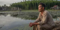 Arti Mimpi Mandi di Air yang Kotor: Tafsir Psikologi, Spiritual, dan Cara Menyikapinya