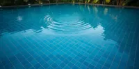 Arti Mimpi Melihat Air Kolam Renang Jernih, Tafsir dari Psikologi hingga Primbon Jawa