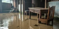 Arti Mimpi Rumah Banjir Air Kotor: Tafsir Psikologi, Primbon Jawa, dan Islam